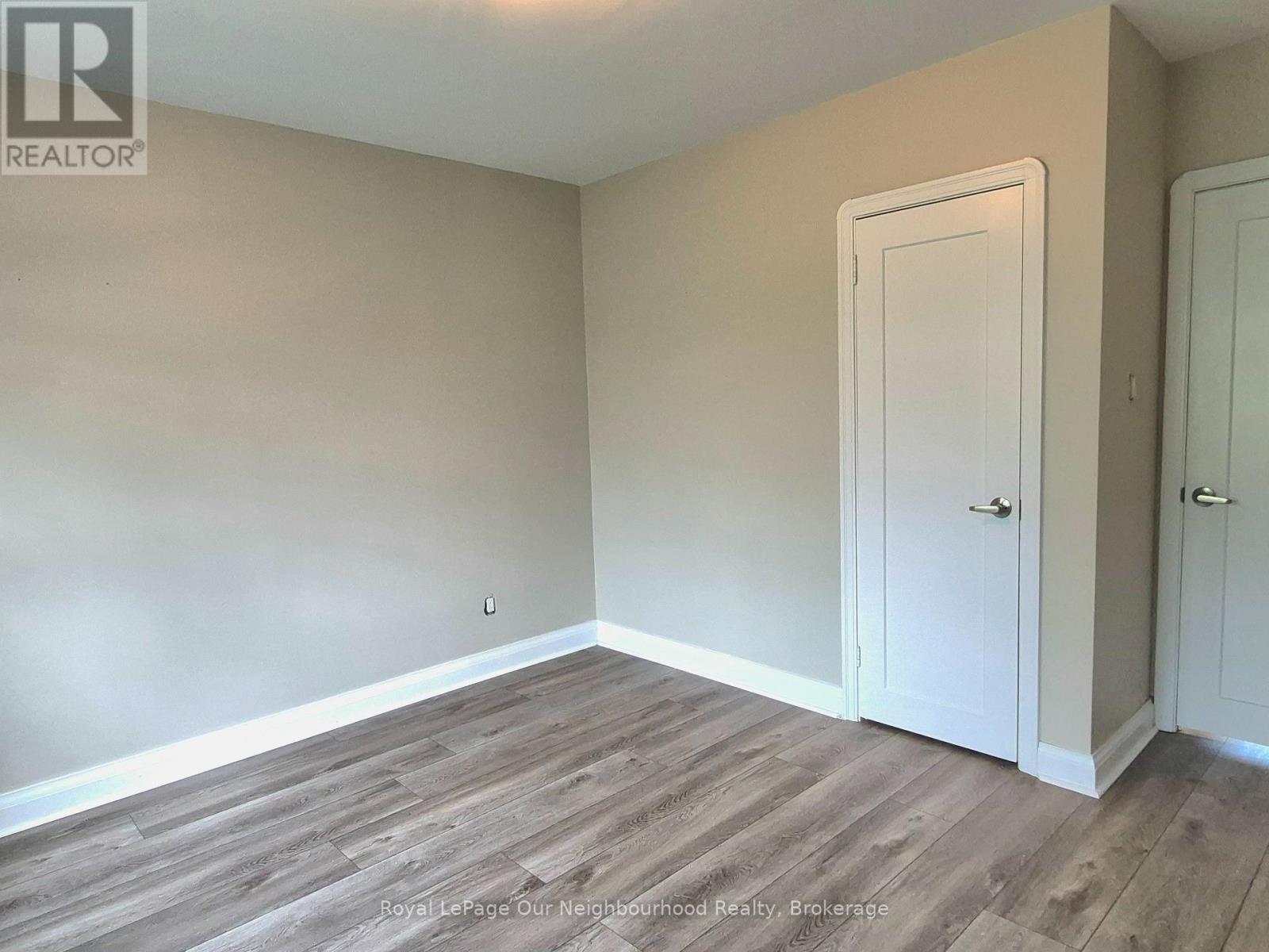 2- 855 Simcoe Street North, Oshawa, ON photo 18