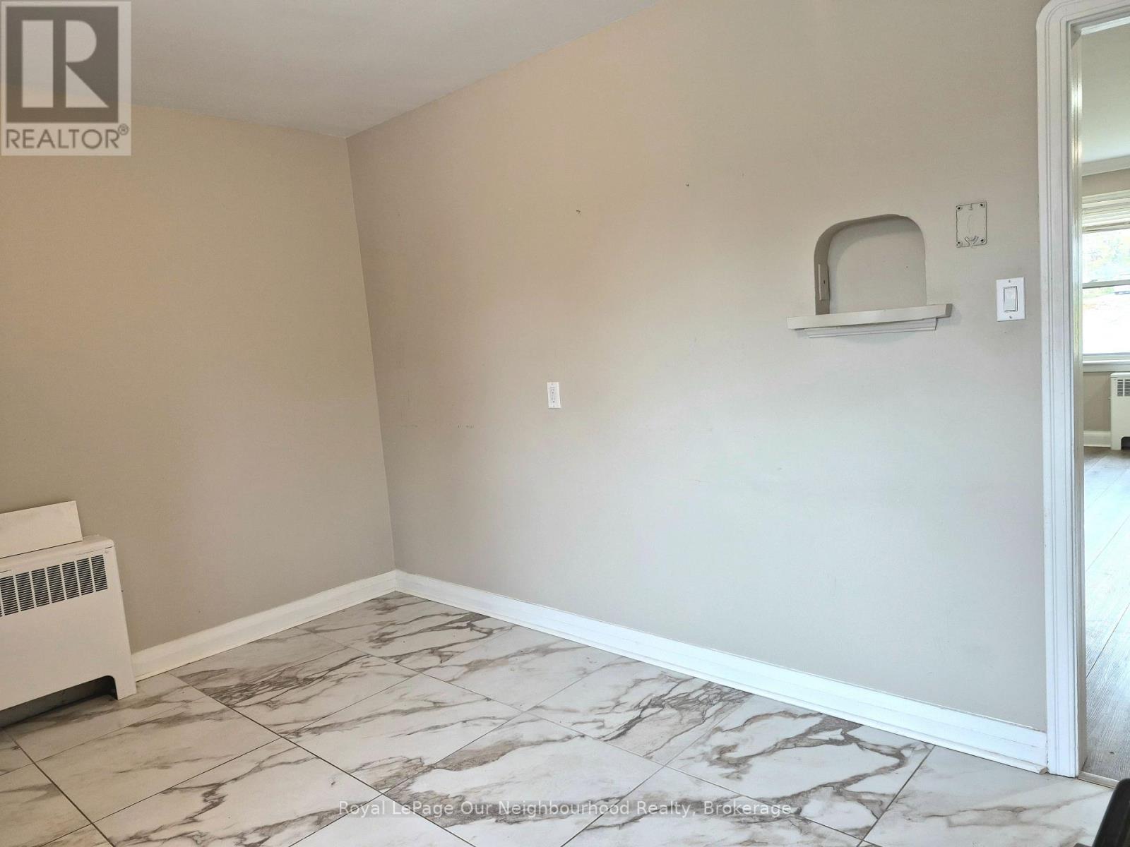 2- 855 Simcoe Street North, Oshawa, ON photo 4