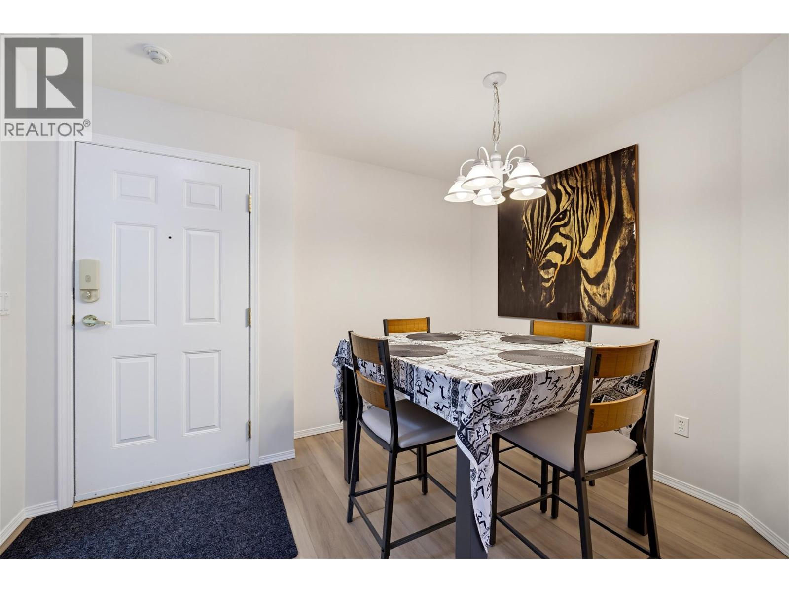#208 640 3 Street SW - 21