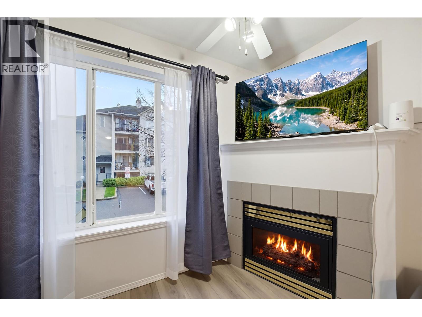#208 640 3 Street SW - 13