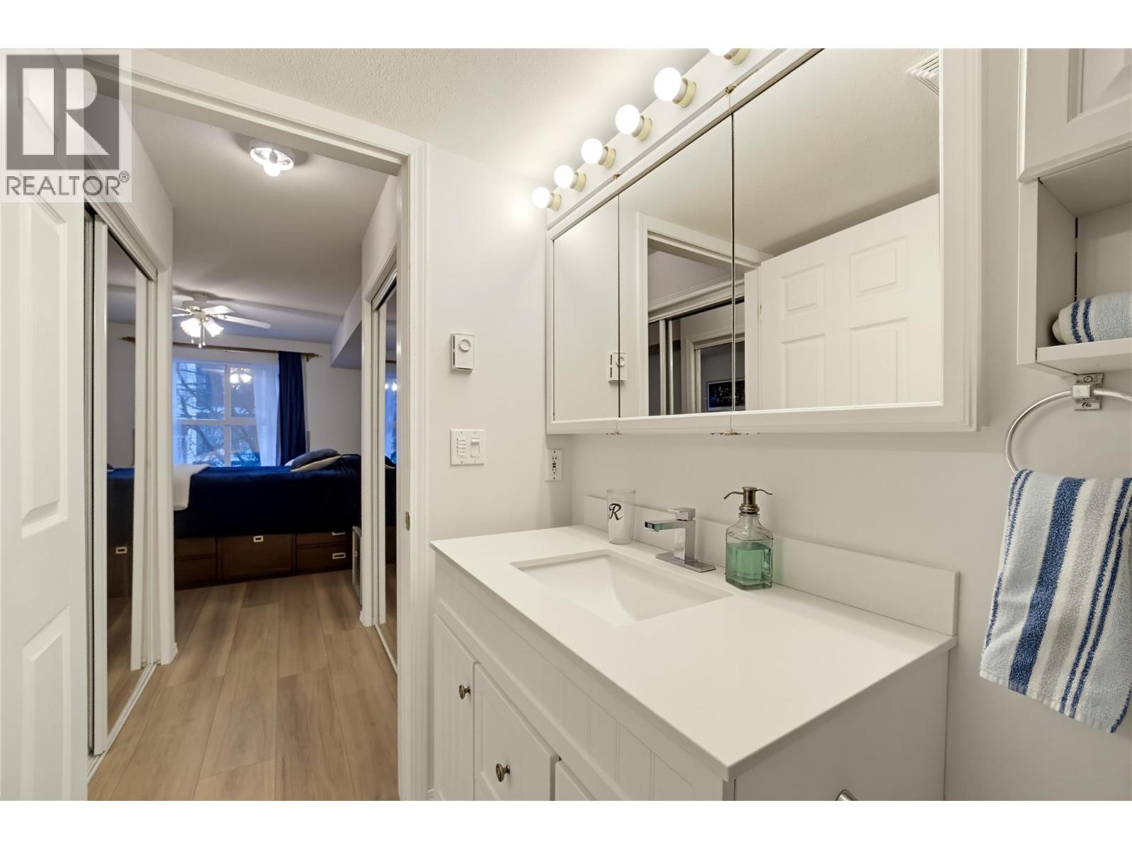 #208 640 3 Street SW - 28