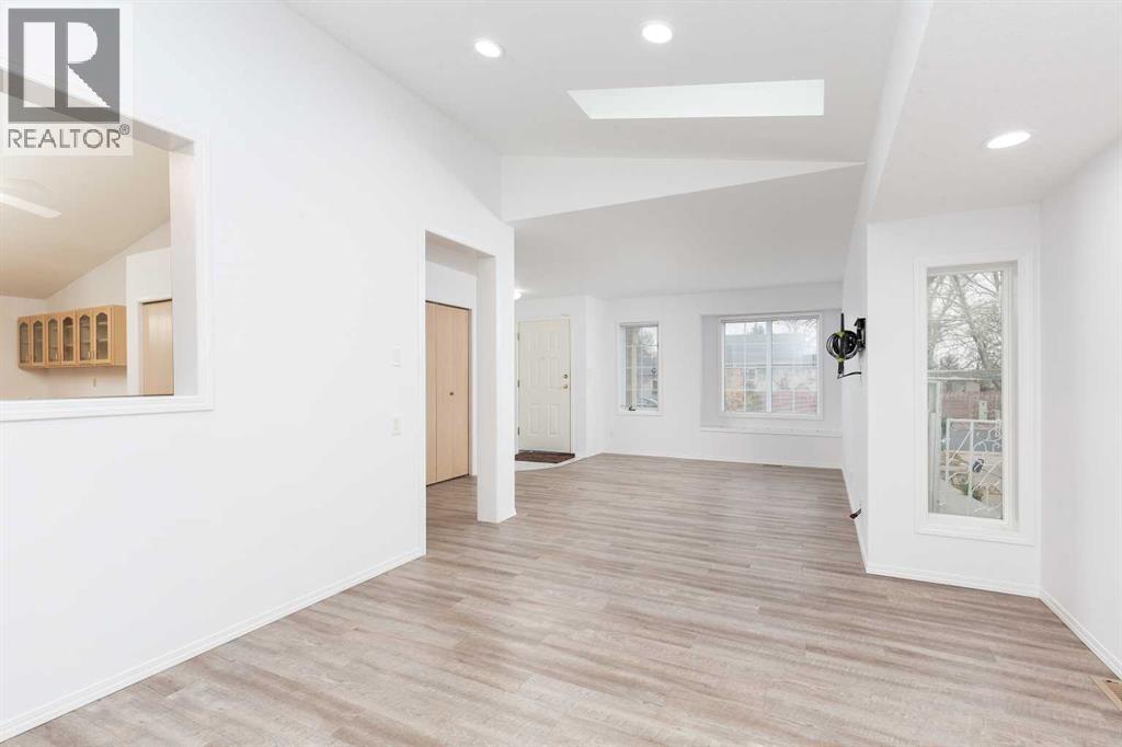 97 Stafford Road N, photo 12 of 35