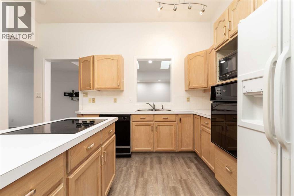 97 Stafford Road N, photo 15 of 35