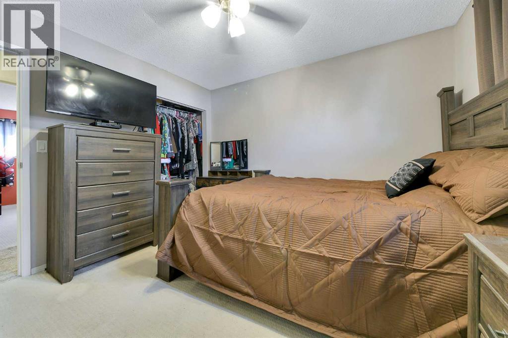 3920 50A Street, photo 19 of 45
