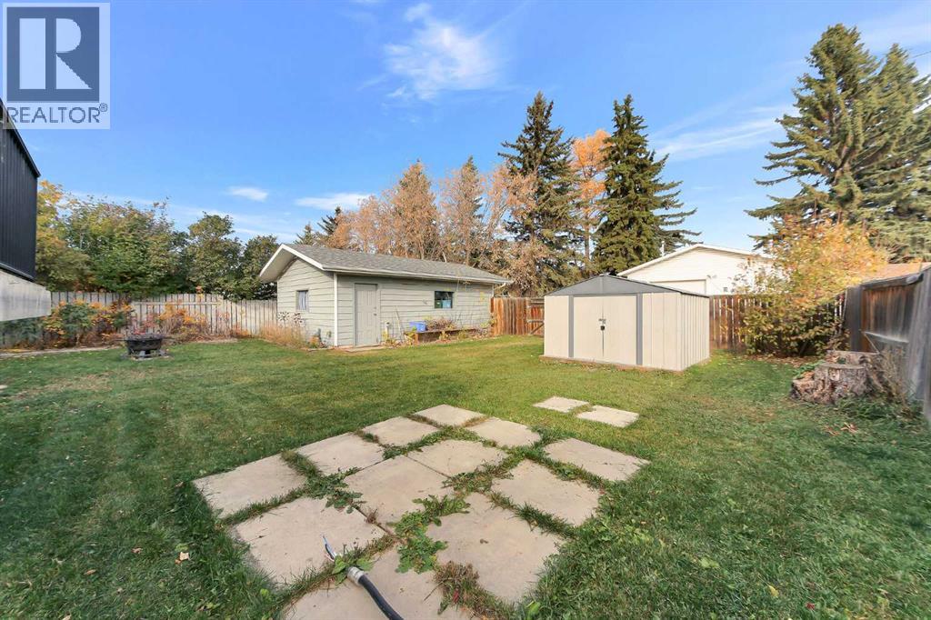 3920 50A Street, photo 43 of 45