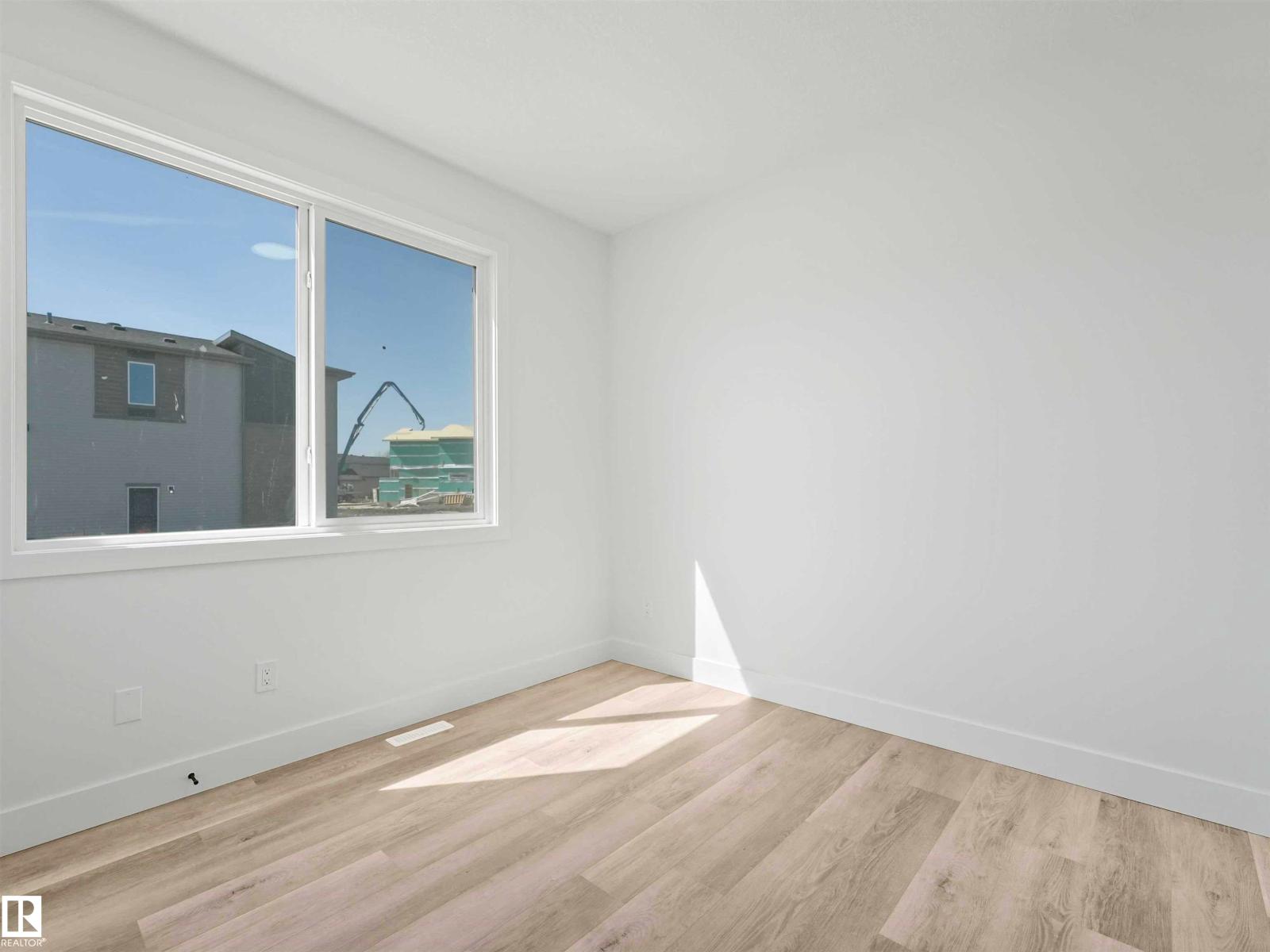 735 30 Street SW, Edmonton — photo 32