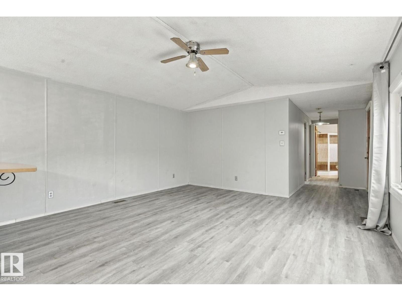 2664 Lakeview Dr NW, Edmonton — photo 10