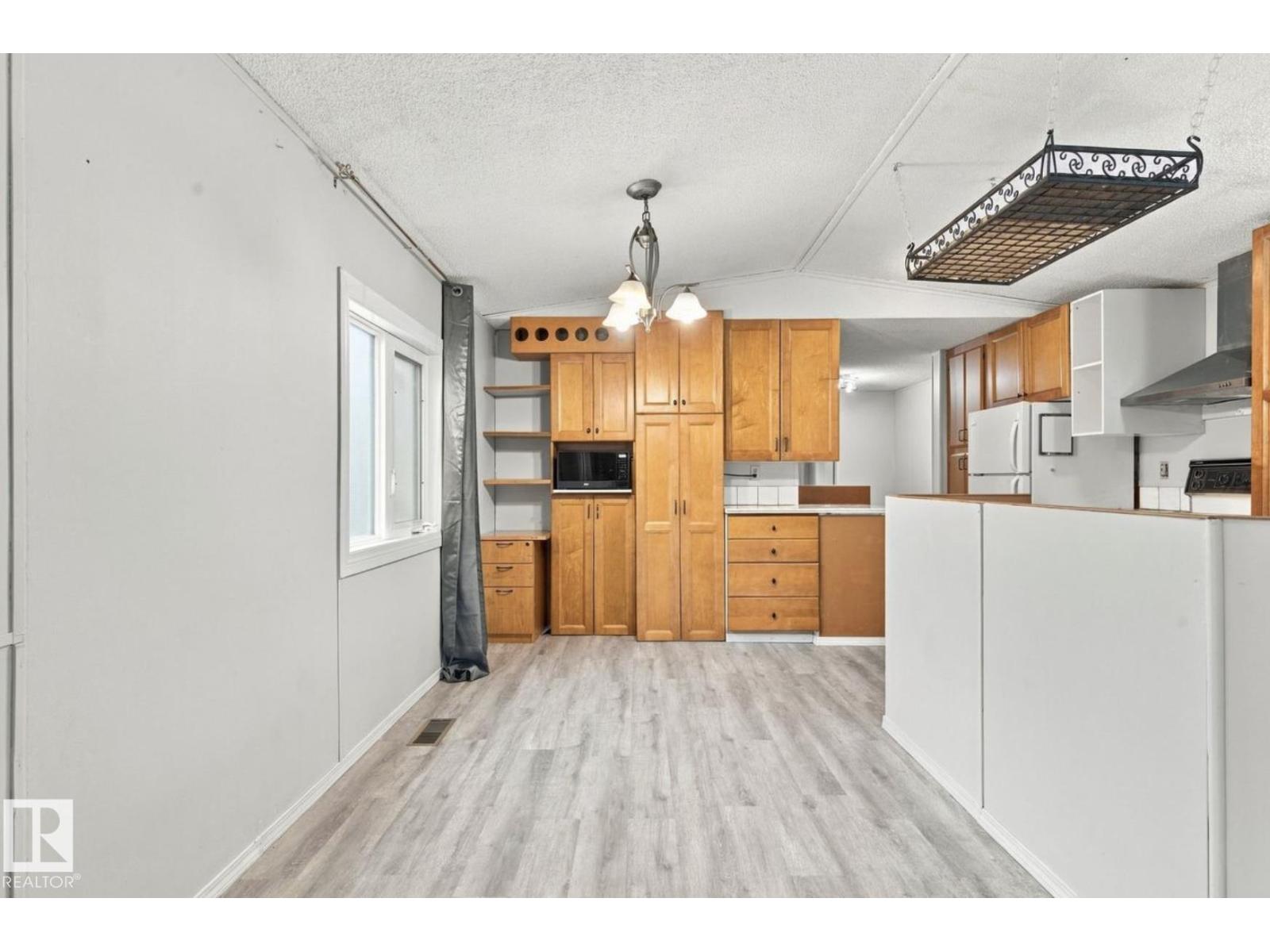 2664 Lakeview Dr NW, Edmonton — photo 11
