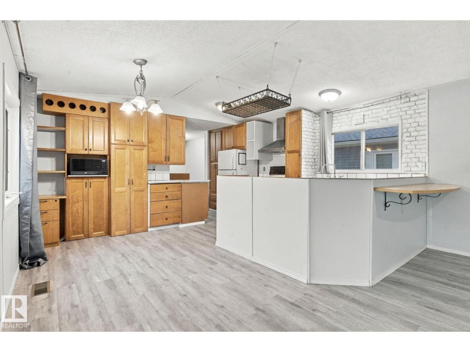 2664 Lakeview Dr NW, Edmonton — photo 12