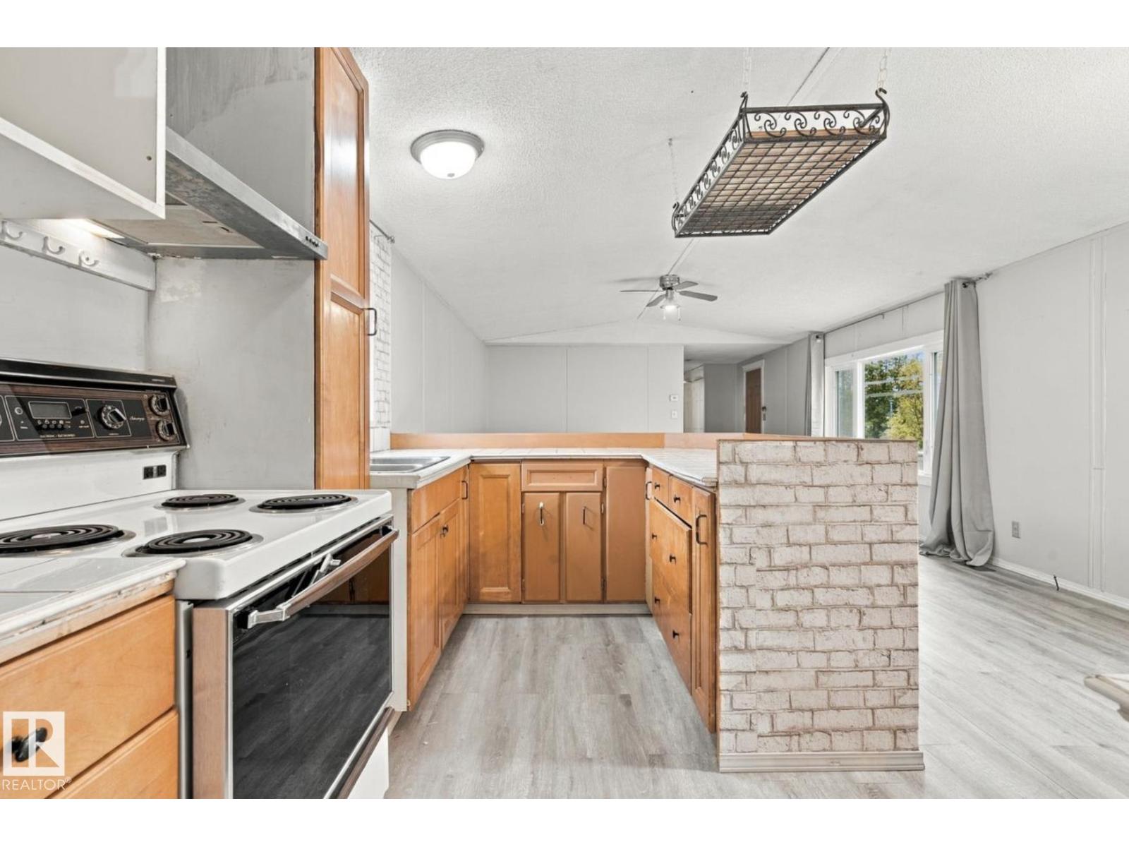 2664 Lakeview Dr NW, Edmonton — photo 18