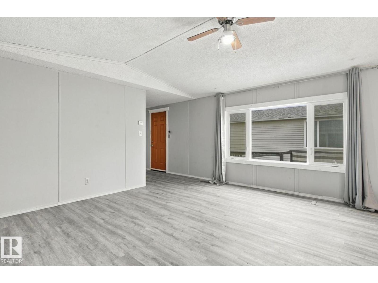 2664 Lakeview Dr NW, Edmonton — photo 9
