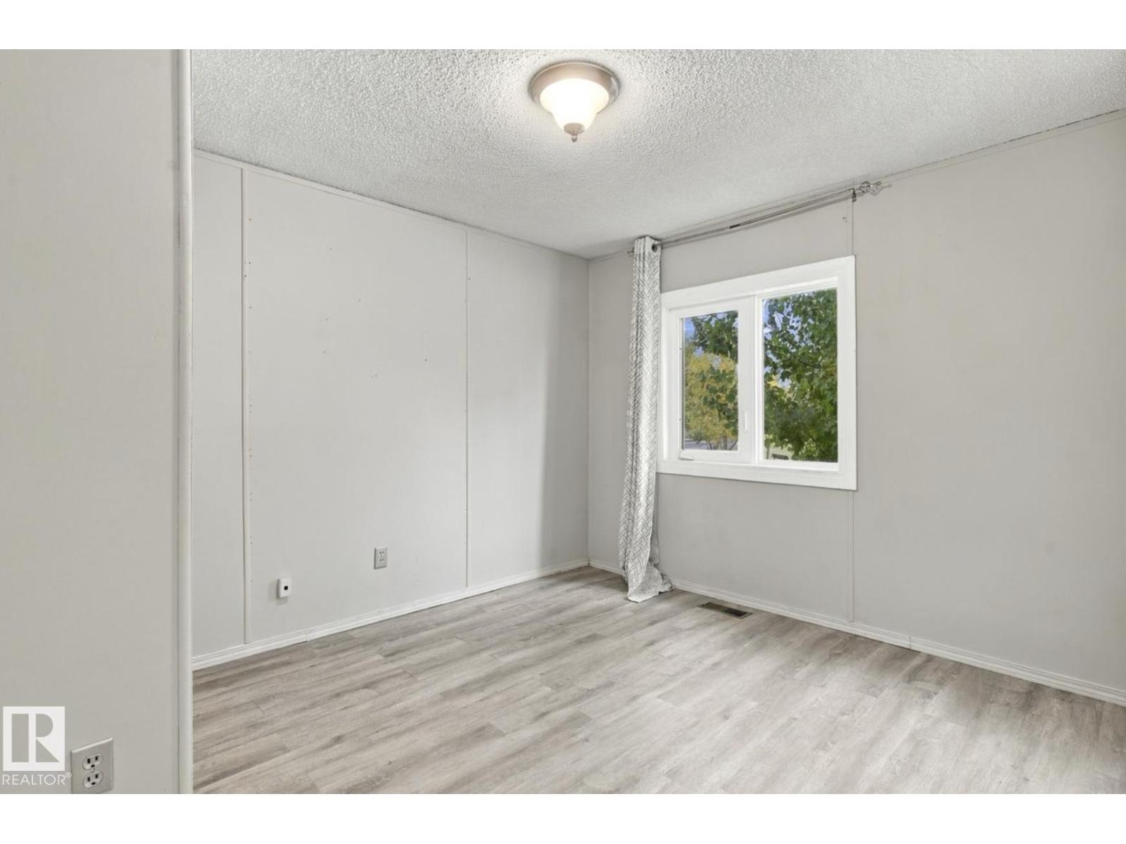 2664 Lakeview Dr NW, Edmonton — photo 32