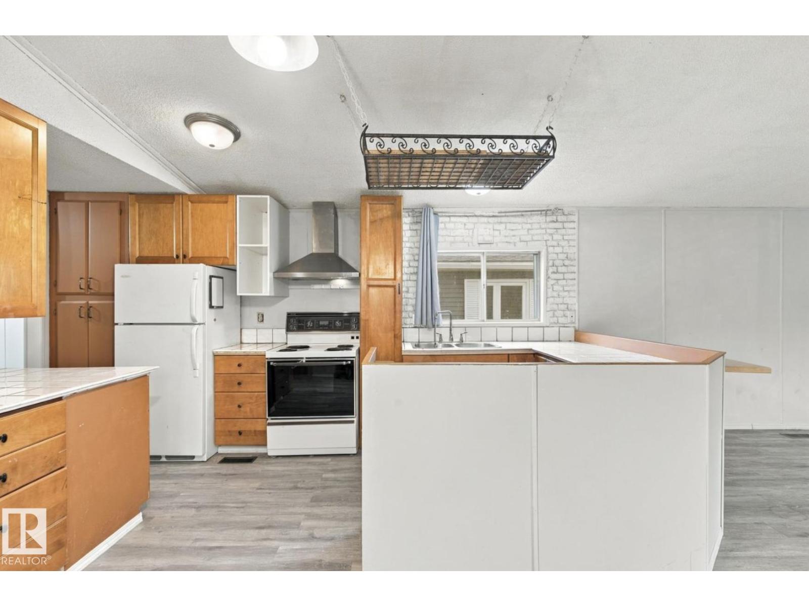 2664 Lakeview Dr NW, Edmonton — photo 15