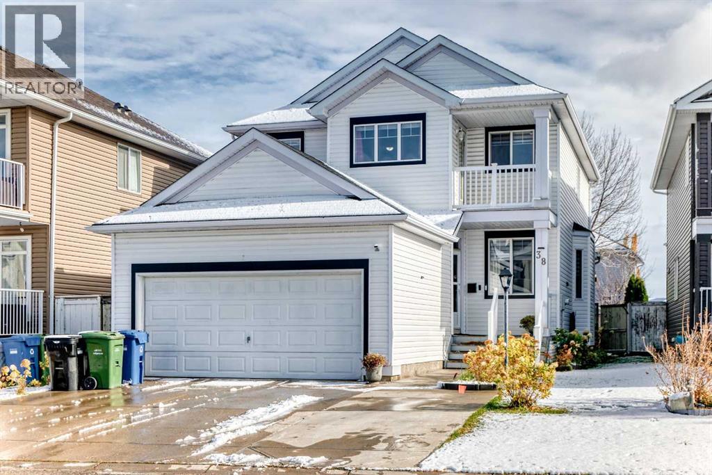 38 Coral Reef Crescent NE