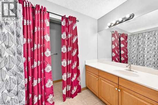 38 Coral Reef Crescent NE photo 17