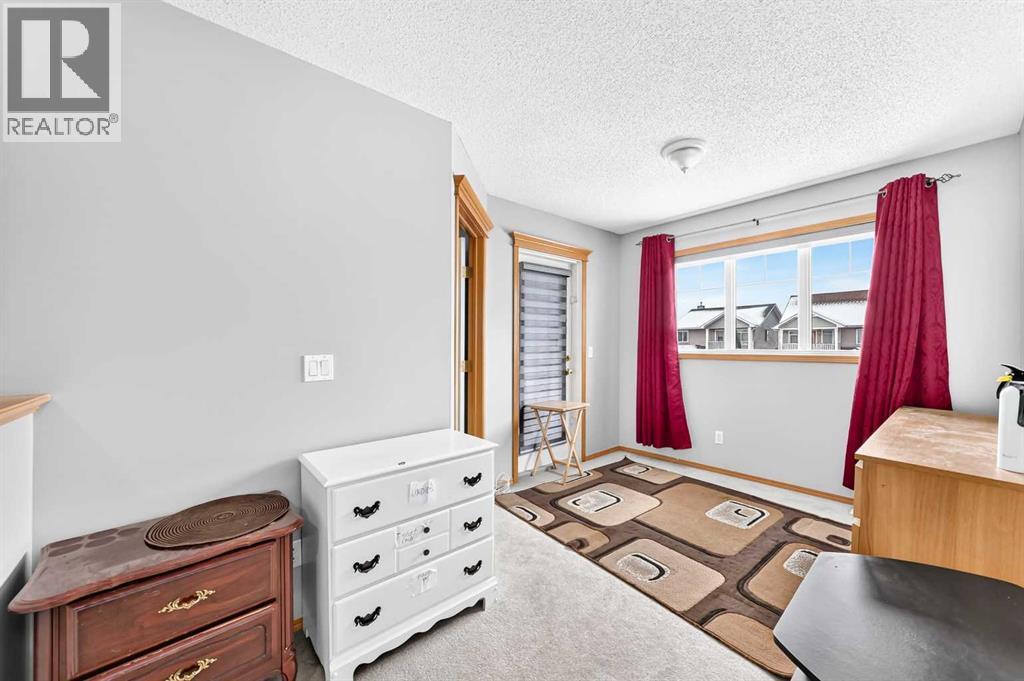 38 Coral Reef Crescent NE photo 25