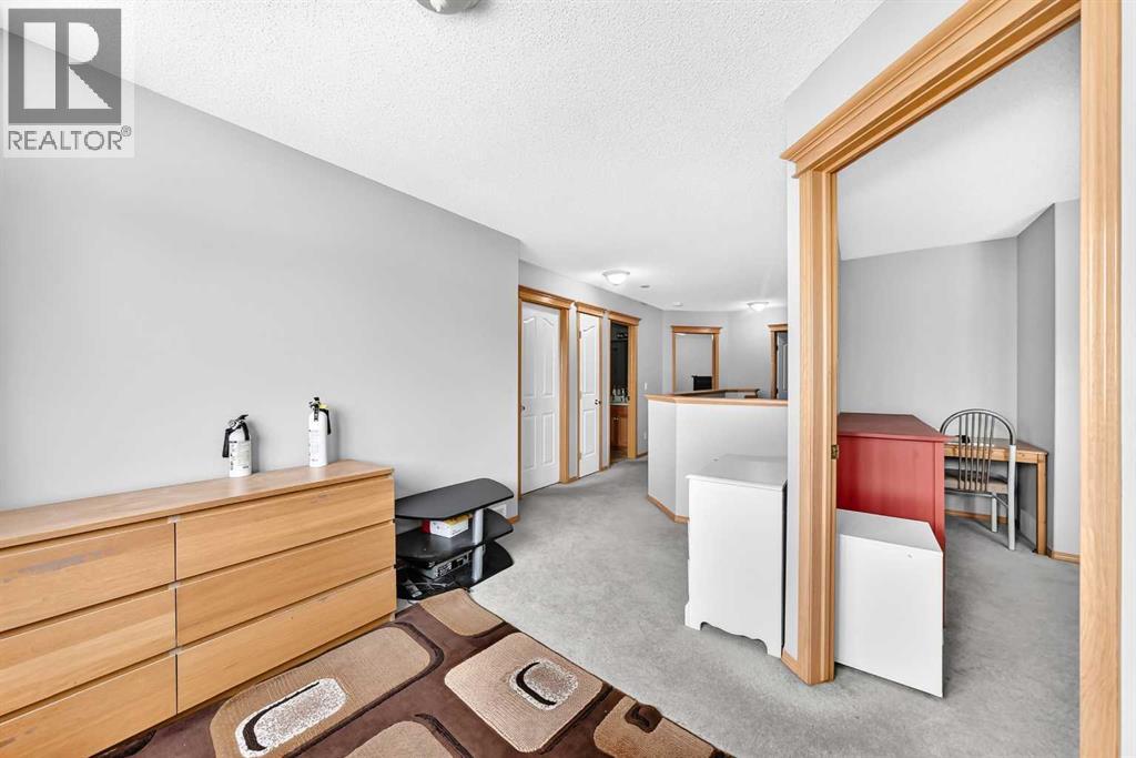 38 Coral Reef Crescent NE photo 26