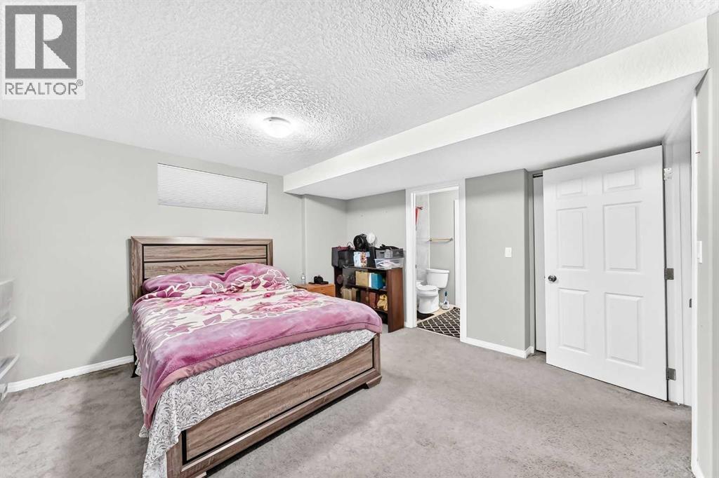 38 Coral Reef Crescent NE photo 31