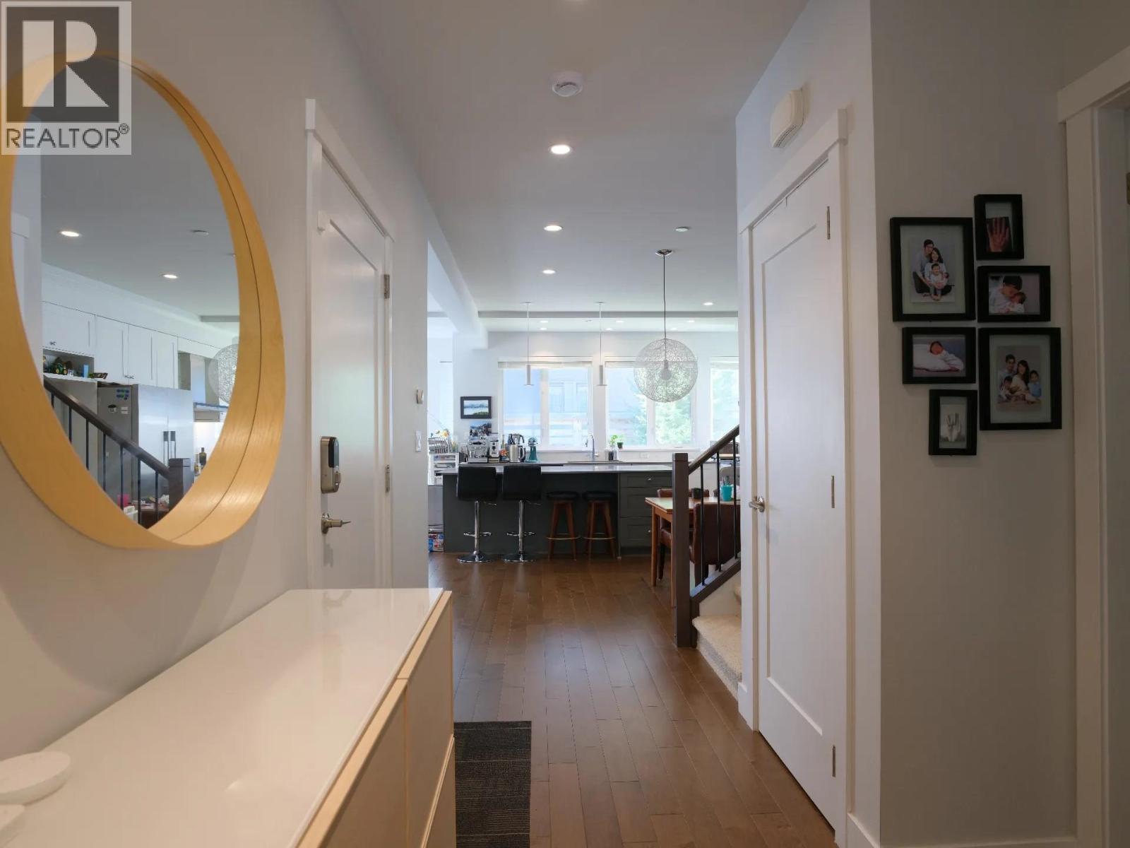 7433 ARMSTRONG Street, Richmond