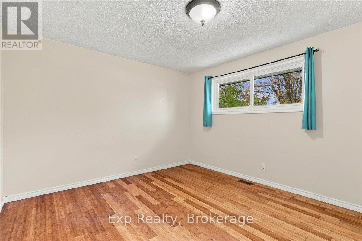 5 Kidd Avenue, Quinte West, ON photo 17