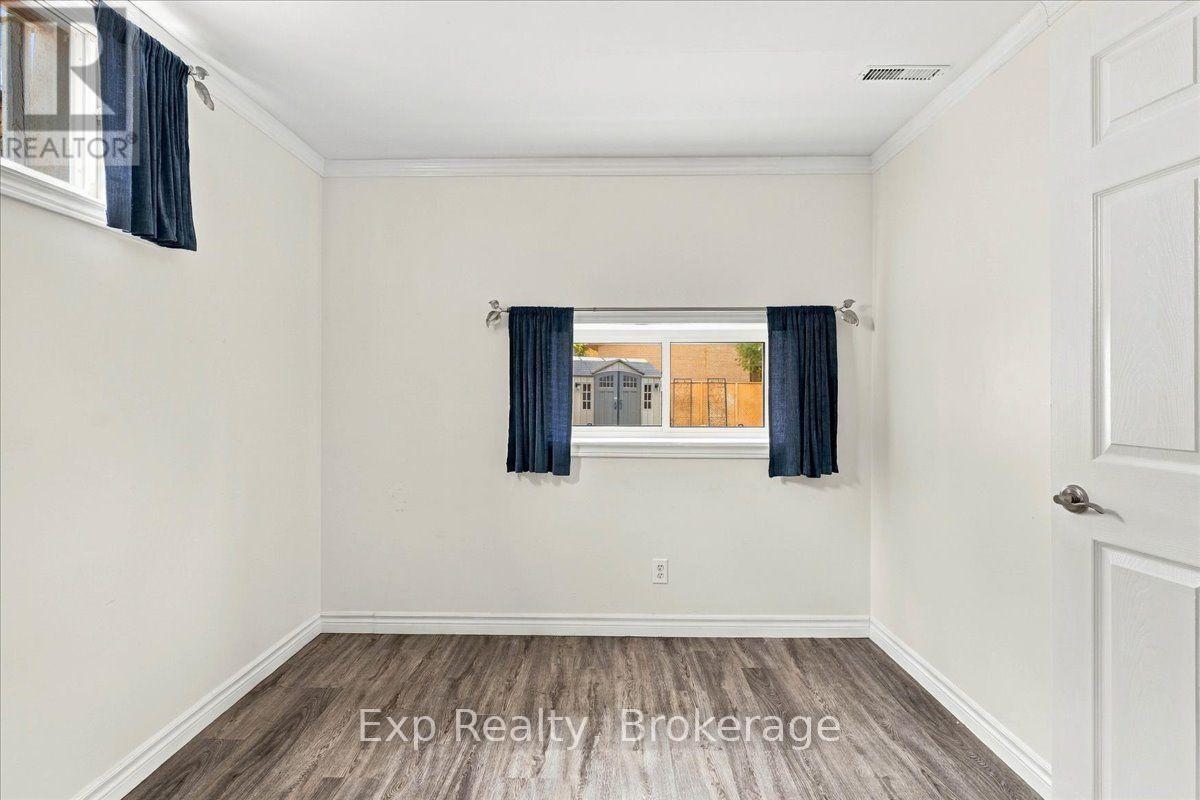 5 Kidd Avenue, Quinte West, ON photo 30