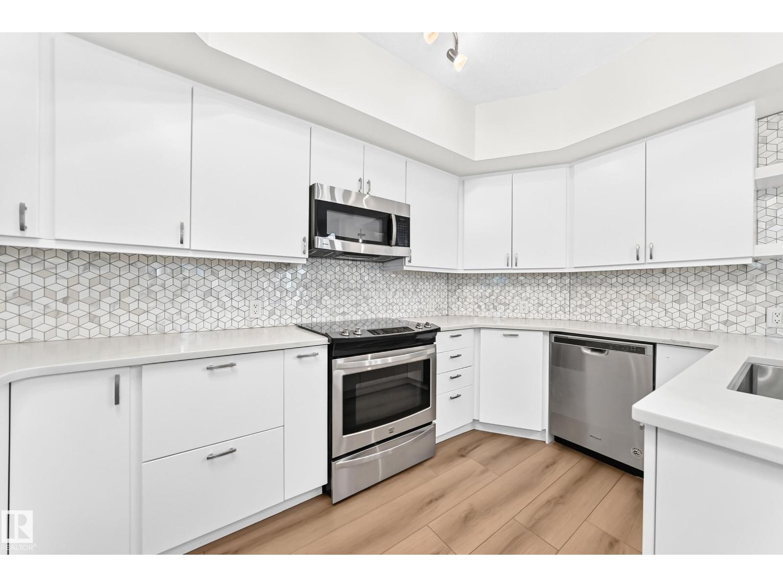 #707 10108 125 ST NW, Edmonton — photo 12