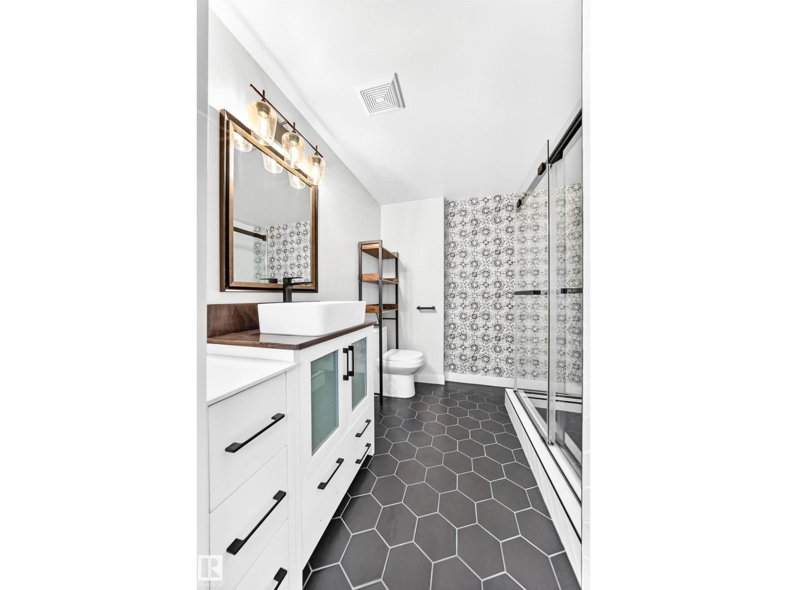 #707 10108 125 ST NW, Edmonton — photo 32