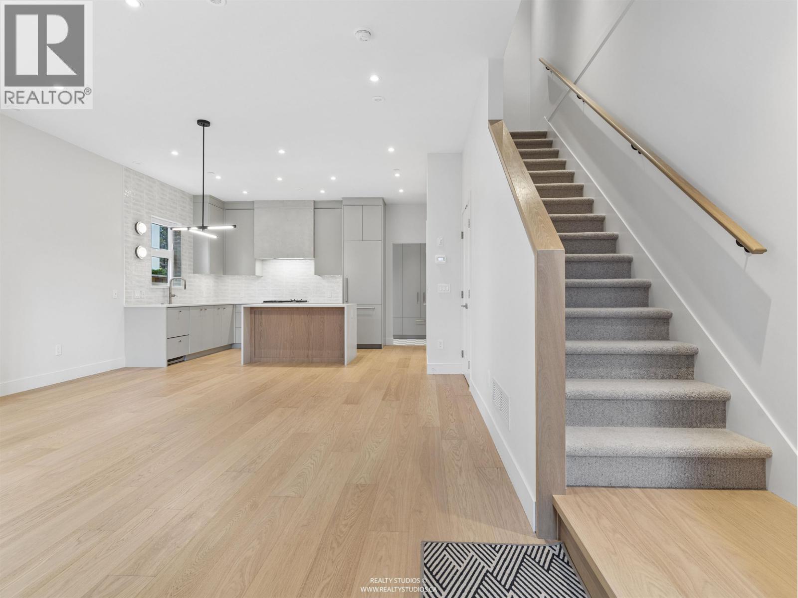 1 3058 W 34th Avenue, Vancouver — photo 13