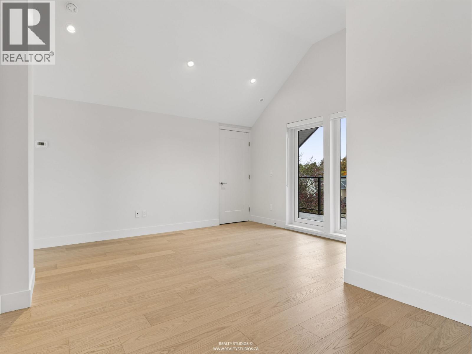 1 3058 W 34th Avenue, Vancouver — photo 25