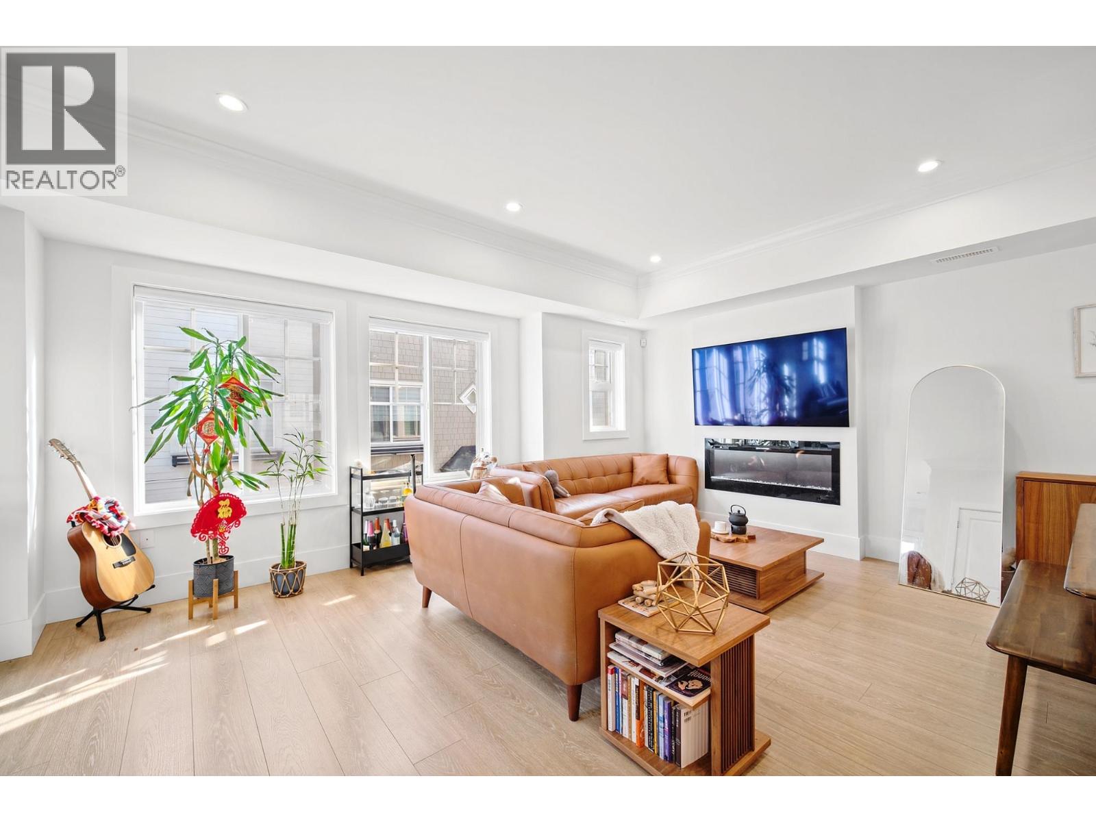 #42-9211 MCKIM Way, Richmond