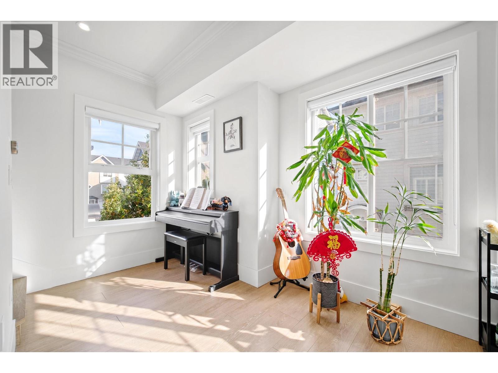 #42-9211 MCKIM Way, Richmond