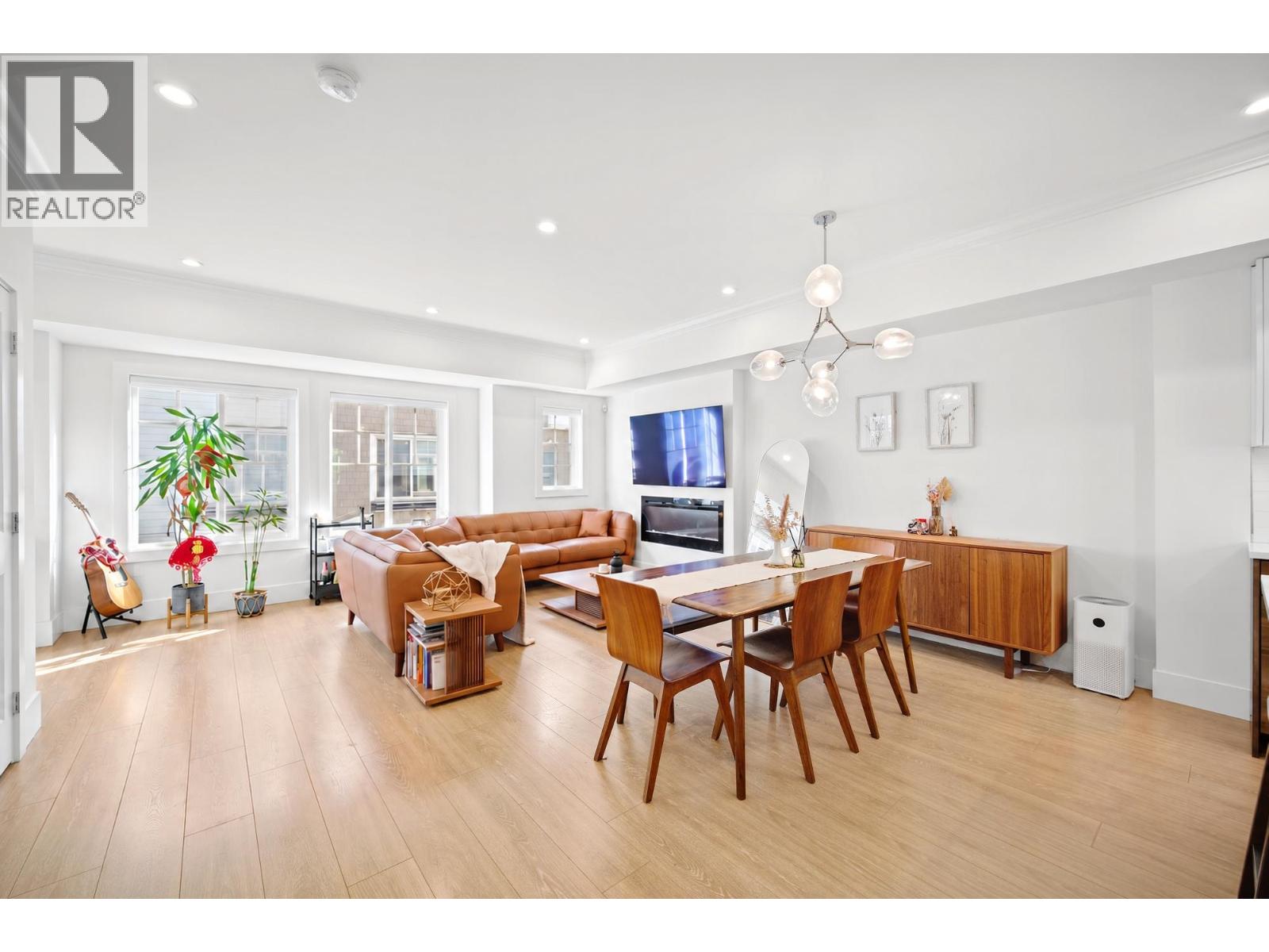 #42-9211 MCKIM Way, Richmond