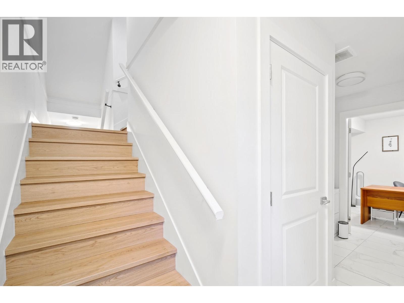 #42-9211 MCKIM Way, Richmond