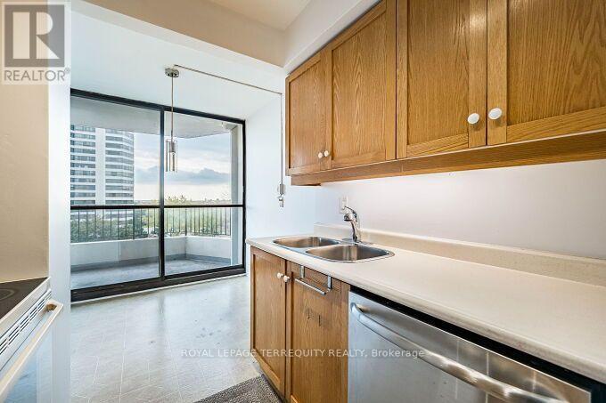 716- 1333 Bloor Street, Mississauga, ON photo 21
