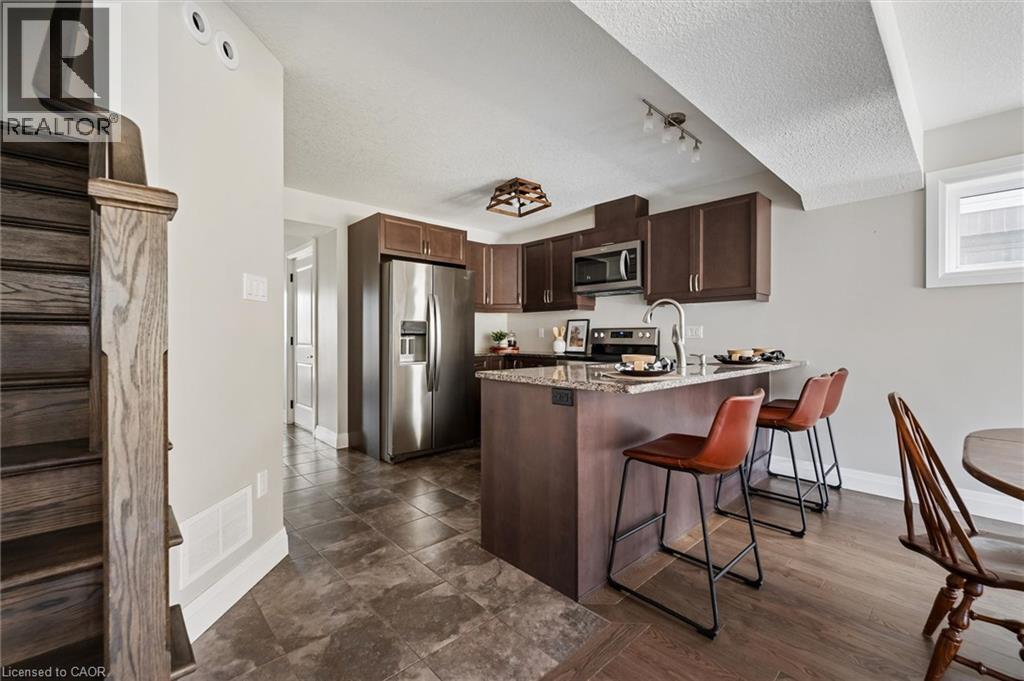 63 E YORK Street E, Elora — photo 5