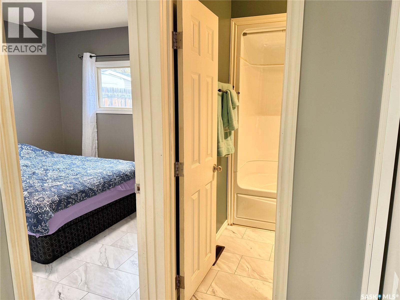 64 10th STREET NE, Weyburn — photo 13