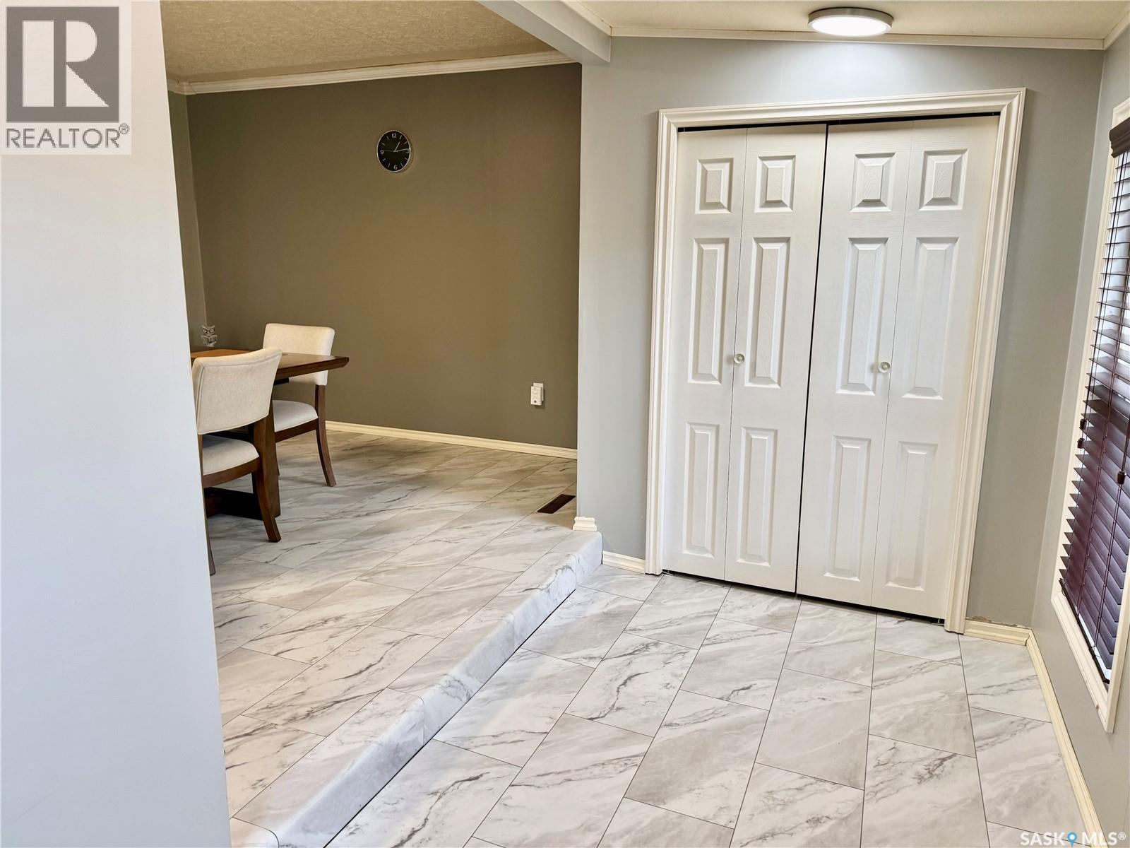 64 10th STREET NE, Weyburn — photo 8