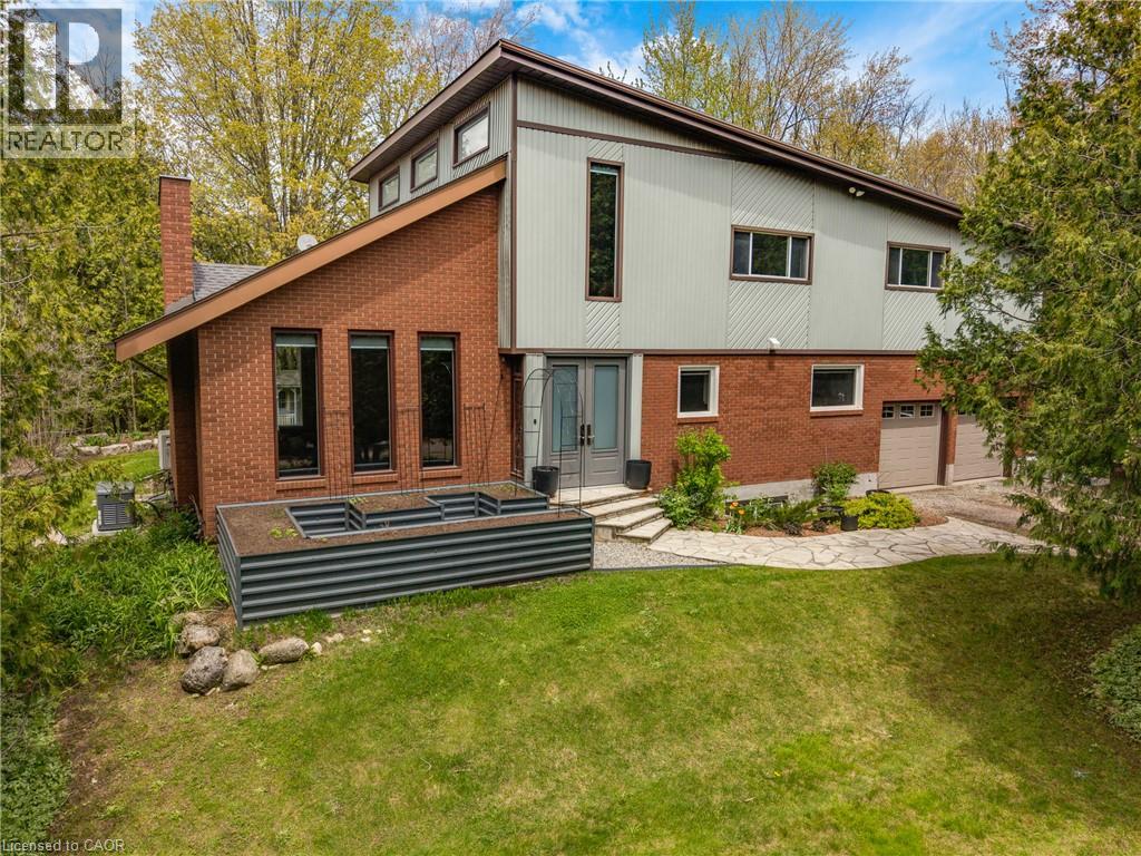 2092 Highway 6, photo 1 of 50