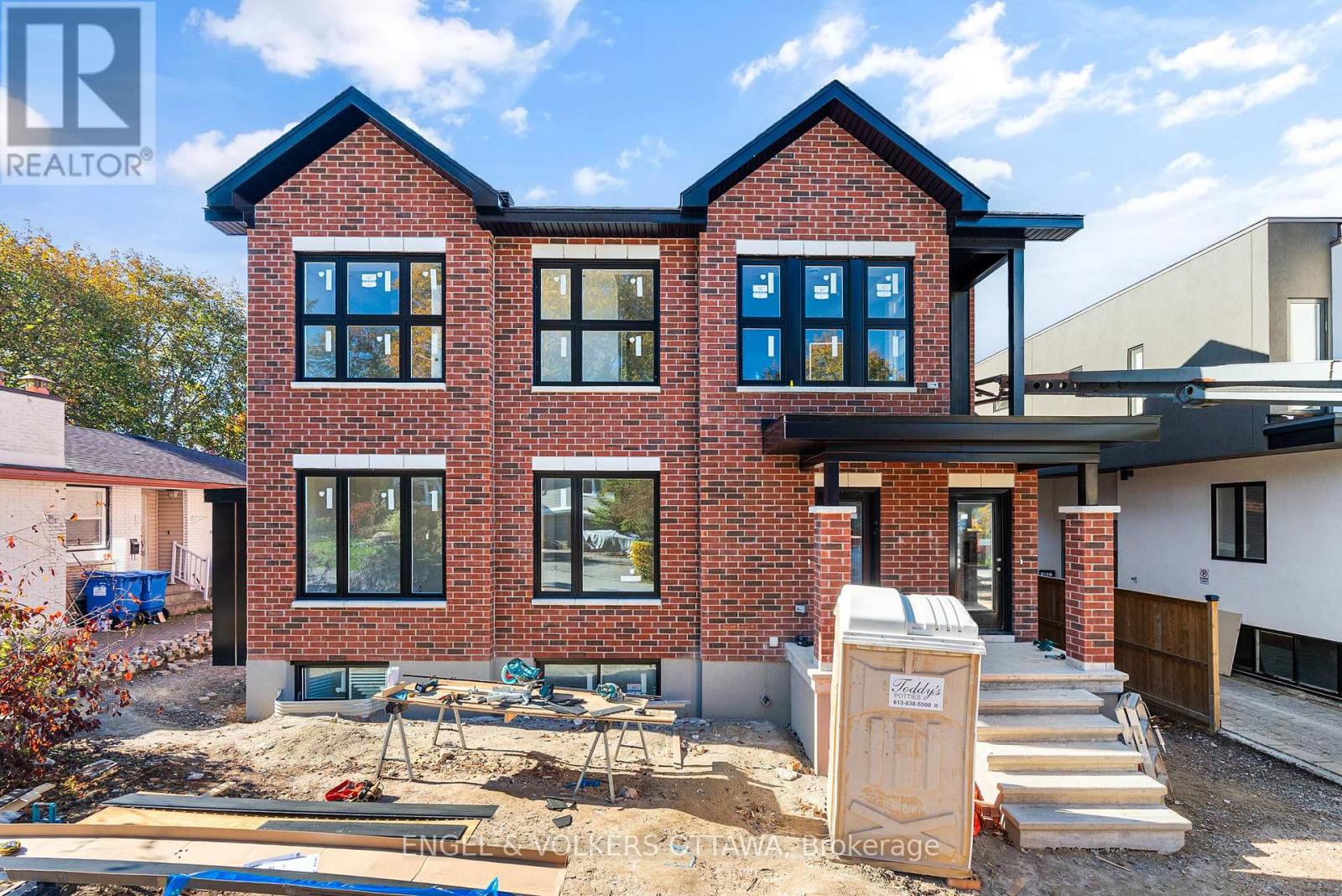 B - 422 HARTLEIGH AVENUE, Ottawa