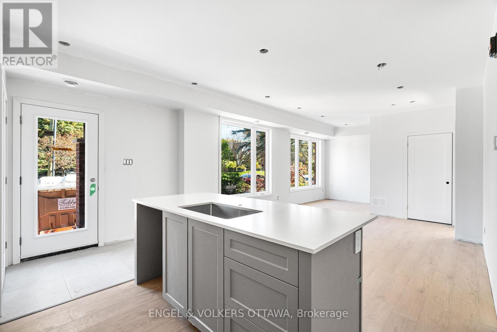 B - 422 HARTLEIGH AVENUE, Ottawa — photo 9