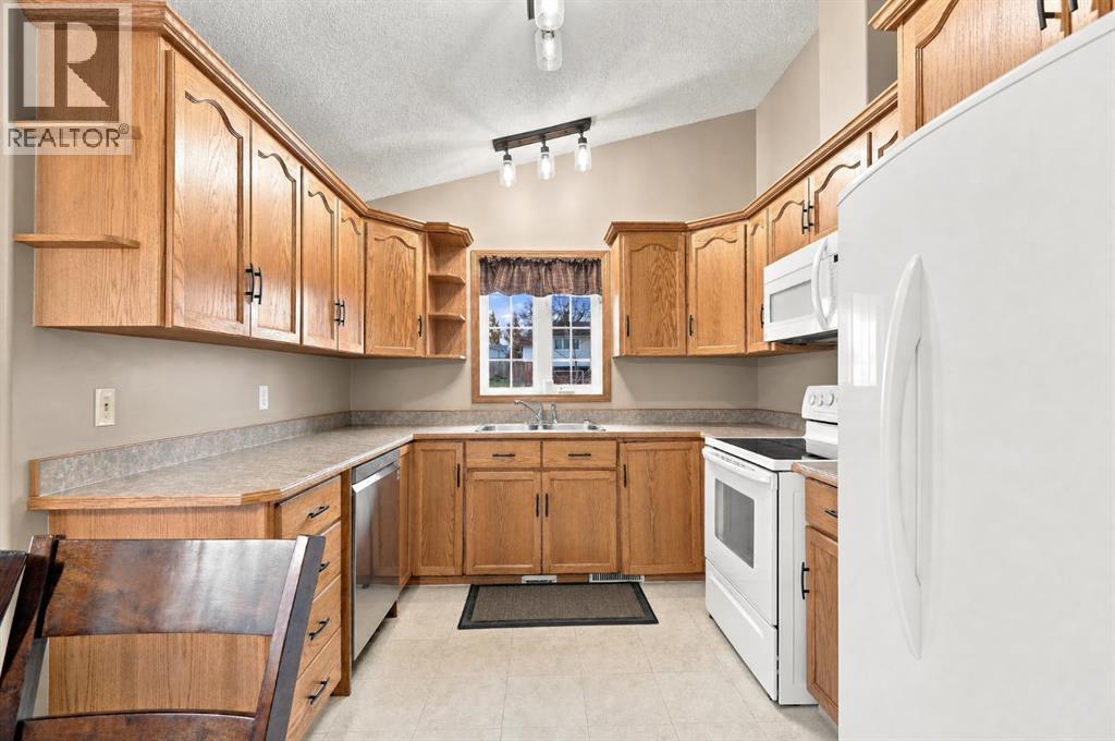 Listing photo – 4008 45A Street, Ponoka