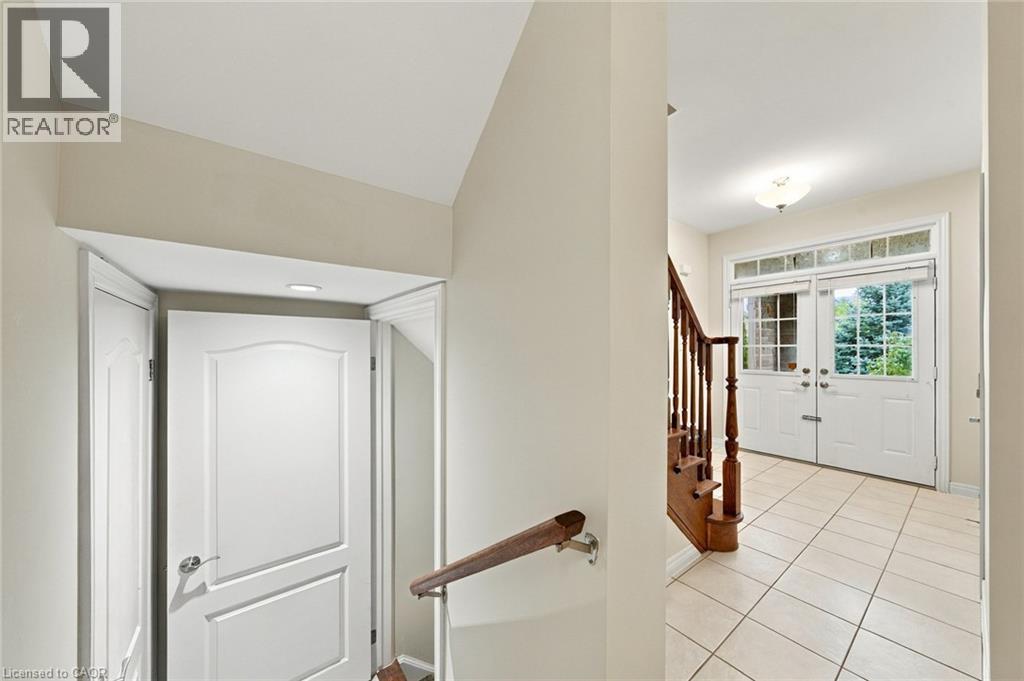 27 HAZELTON Avenue, Hamilton — photo 4
