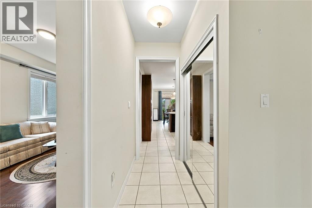 27 HAZELTON Avenue, Hamilton — photo 5