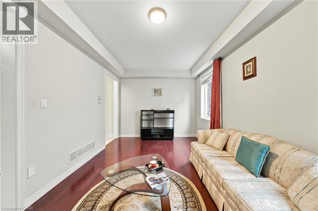 27 HAZELTON Avenue, Hamilton — photo 8