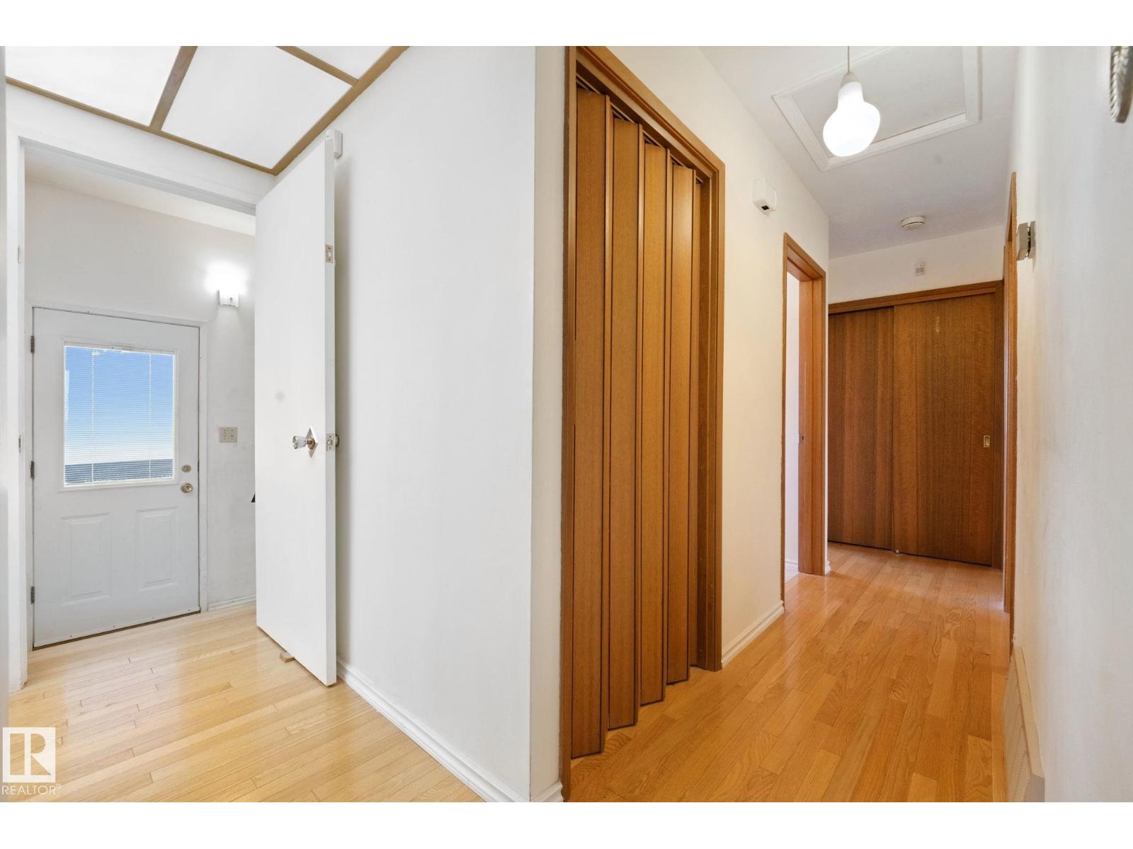 Property photograph 12 for MLS E4514616