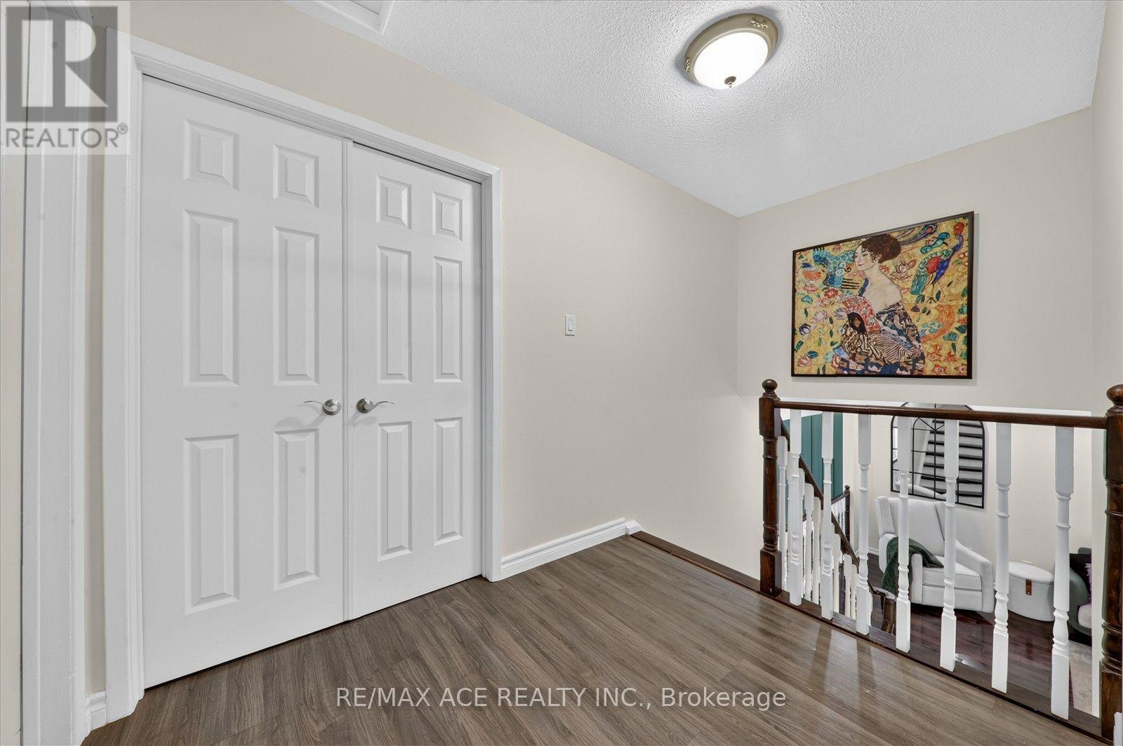 4 Renfield Crescent, Whitby, ON photo 19