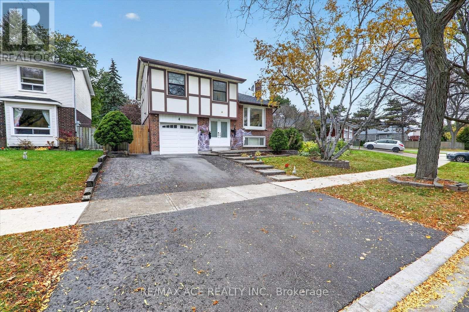 4 Renfield Crescent, Whitby, ON photo 2