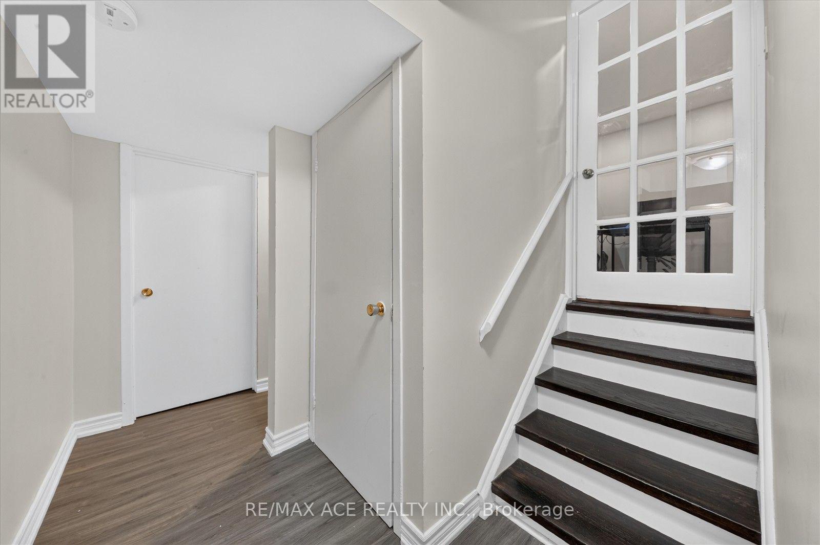 4 Renfield Crescent, Whitby, ON photo 31