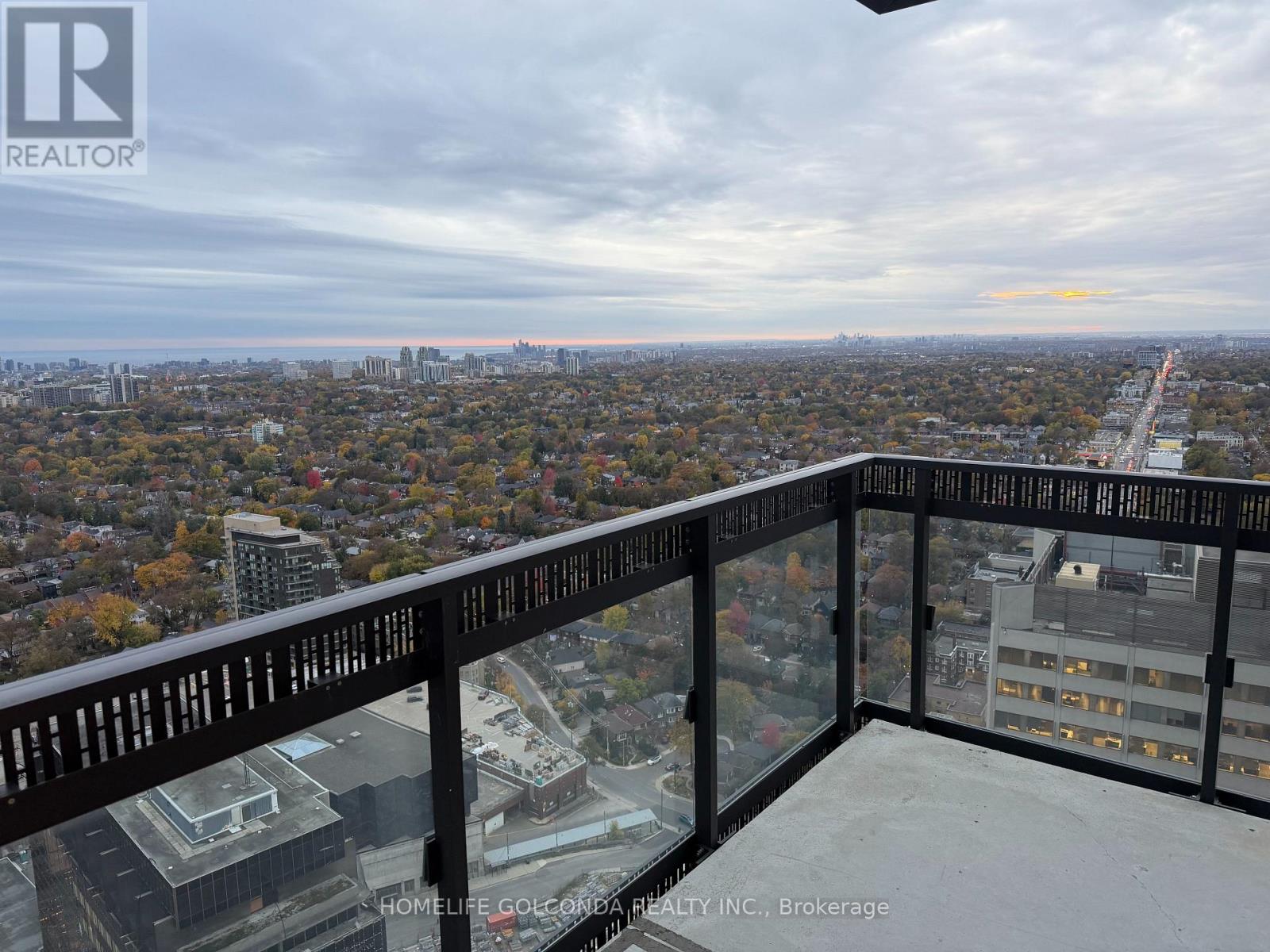 #3502 8 EGLINTON AVENUE E - 19