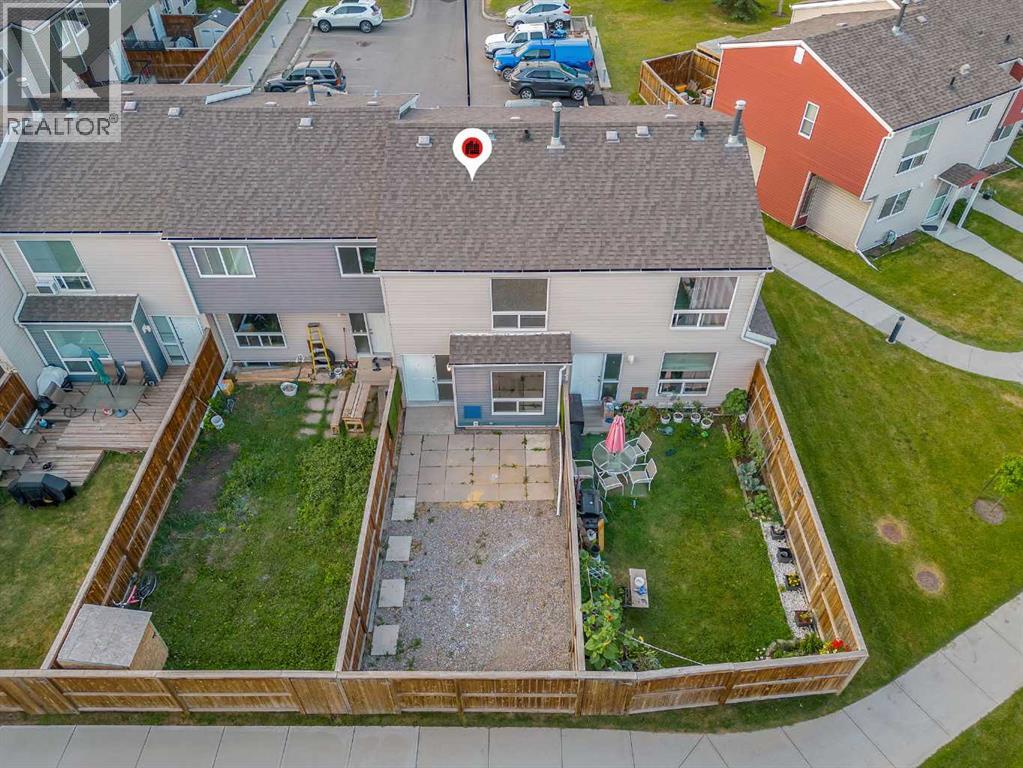33, 5425 Pensacola Crescent SE